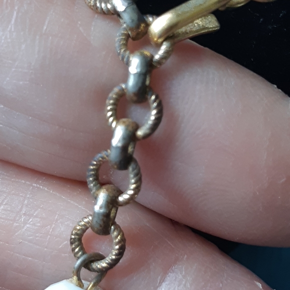 Vintage Monet White Bead Necklace - Picture 4 of 8